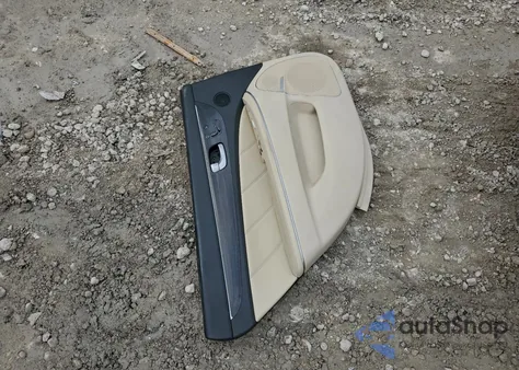 2016 Hyundai Equus Signature z USA, uszkodzony, nr VIN KMHGH4JH7GU102316